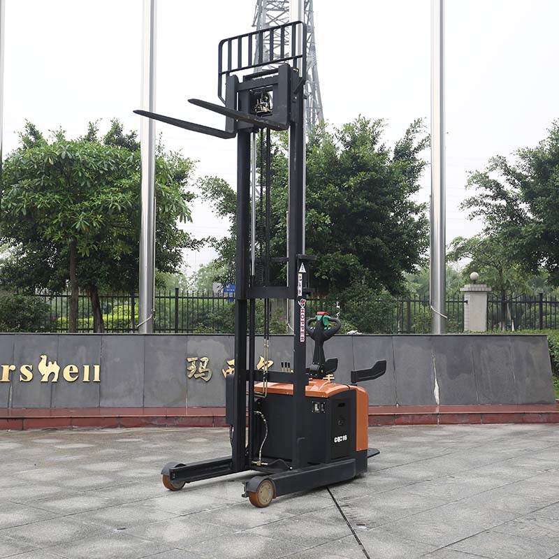 Electric Reach Truck