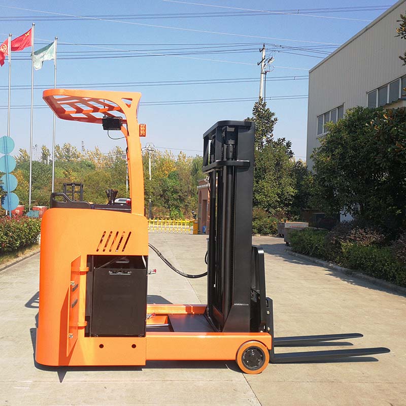 Electric Reach Stacker 